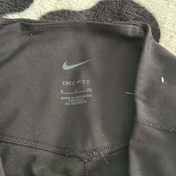 Nike leggings - Picture 2 of 4